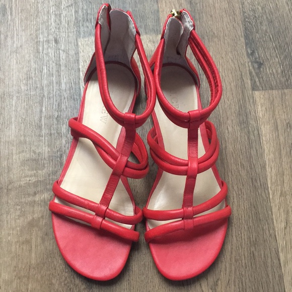 dr martens flora emboss